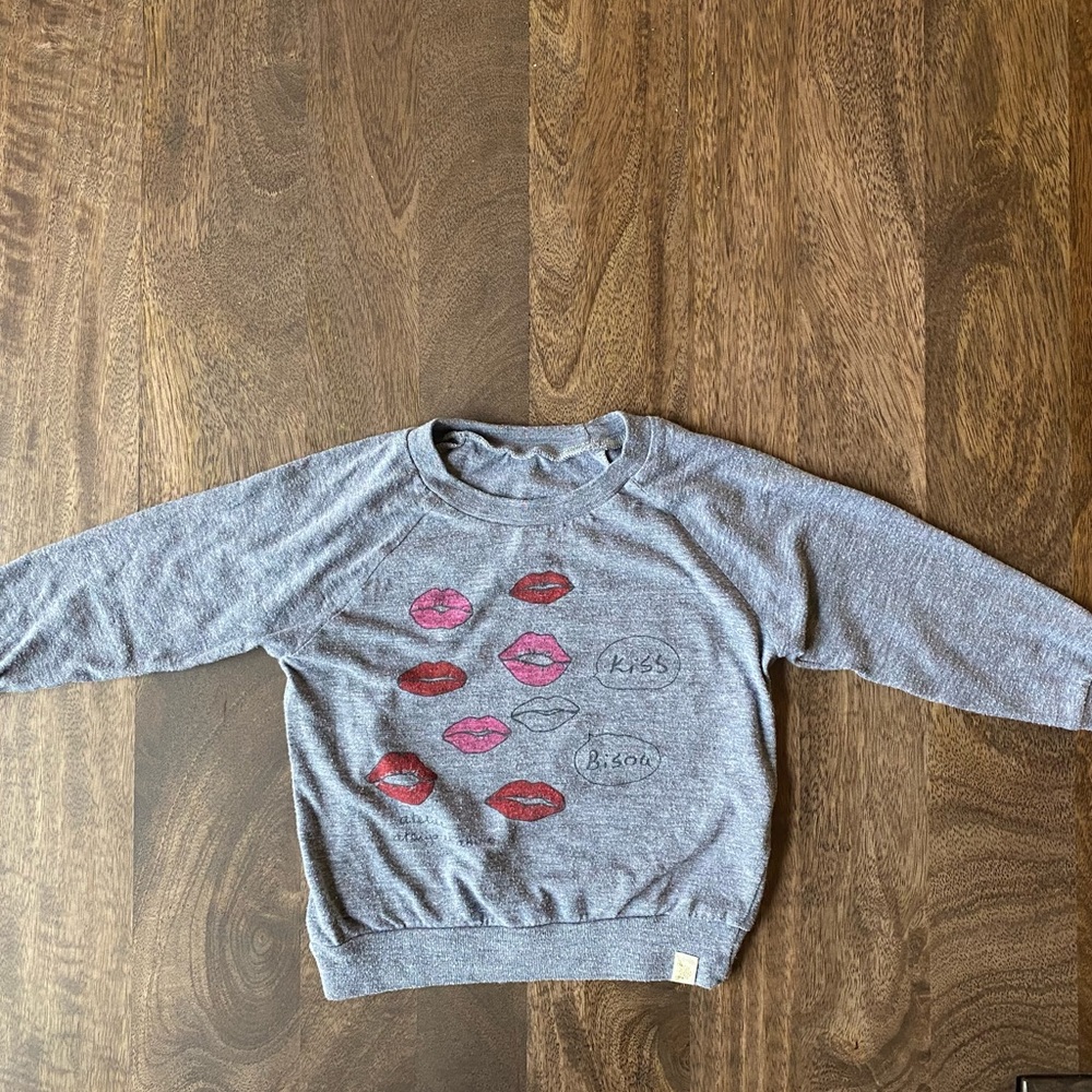 Atsuyo et Akiko long sleeve bisou long sleeve cotton shirt.